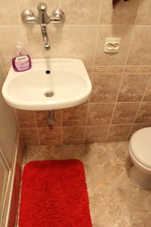 Pokoje Na Chmielnej 2 Hostel Warschau Kamer foto