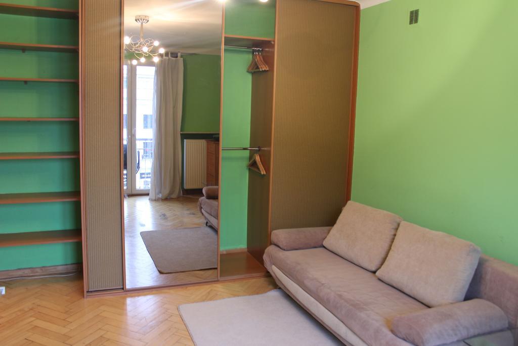 Pokoje Na Chmielnej 2 Hostel Warschau Kamer foto