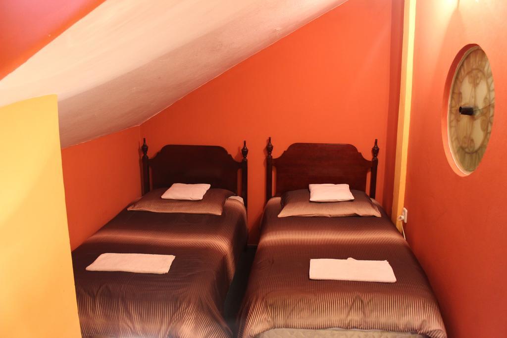 Pokoje Na Chmielnej 2 Hostel Warschau Kamer foto