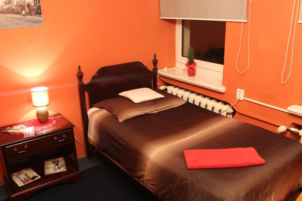 Pokoje Na Chmielnej 2 Hostel Warschau Kamer foto