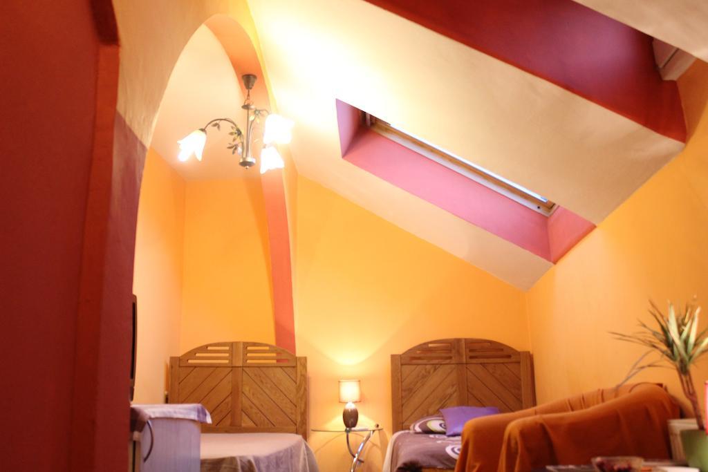 Pokoje Na Chmielnej 2 Hostel Warschau Kamer foto